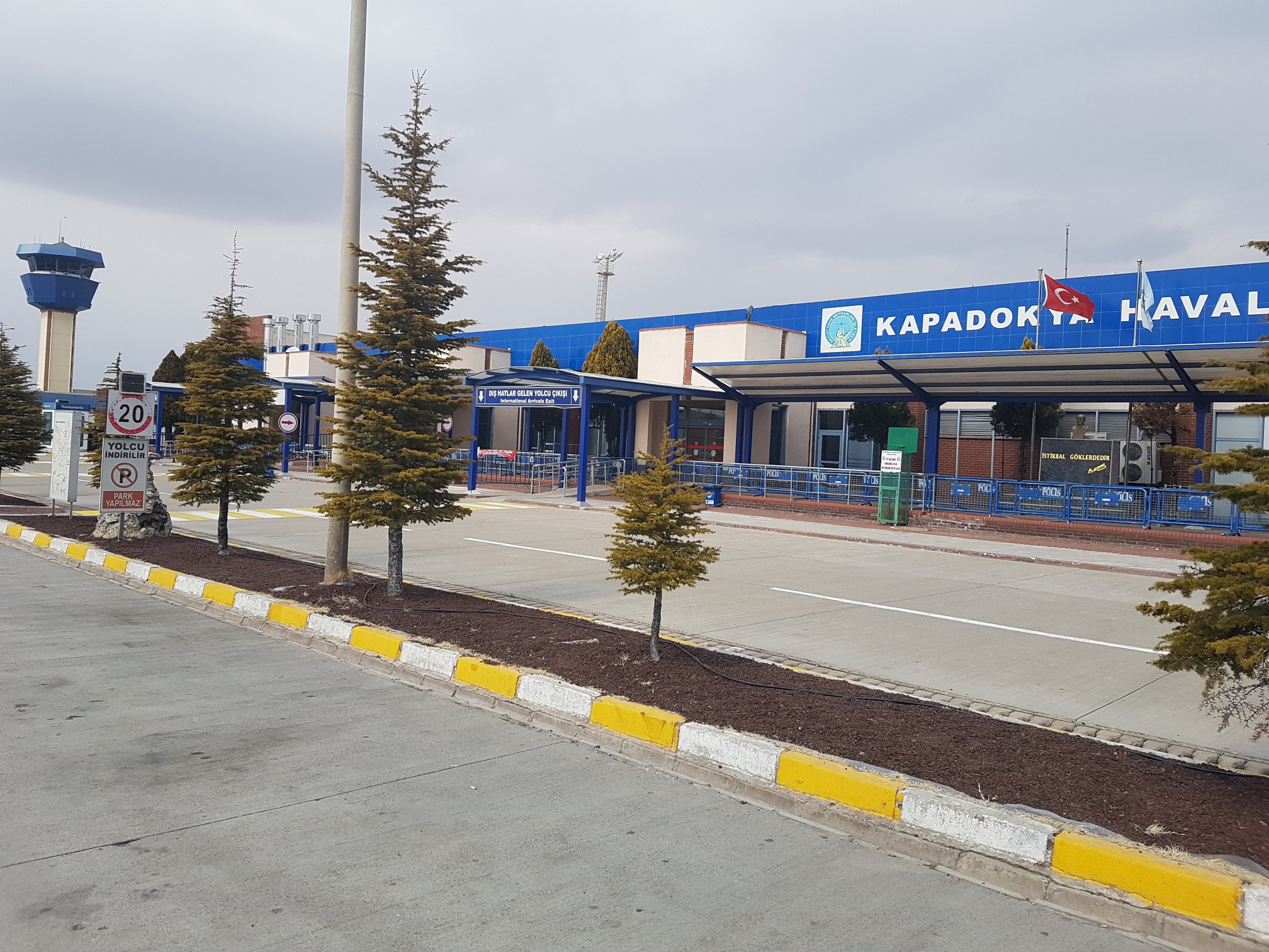 АЭРОПОРТ ТУЗКЁЙ (КАПАДОКИЯ)     г.НЕВШЕХИР / ТУРЦИЯ